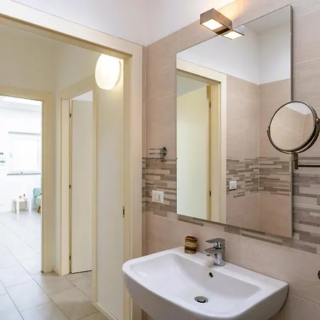 Guesthost - Casa Cabiria Turin